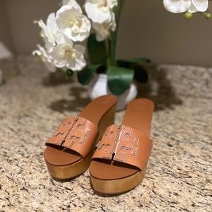 Tory Burch wedges size 8